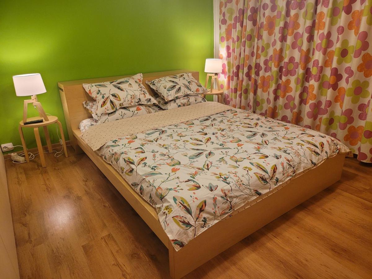 Family Friendly With Kids Room, Quiet And Peaceful Boekarest Buitenkant foto