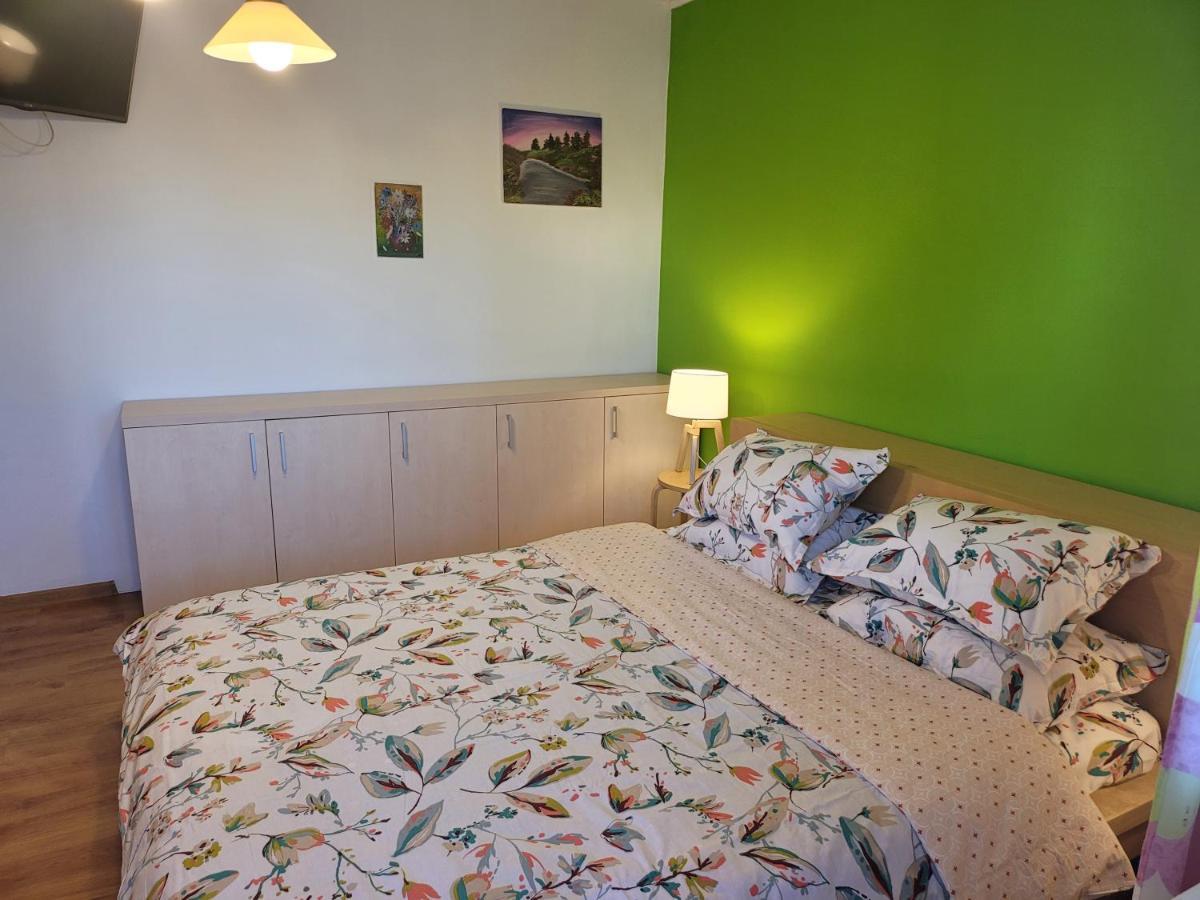 Family Friendly With Kids Room, Quiet And Peaceful Boekarest Buitenkant foto