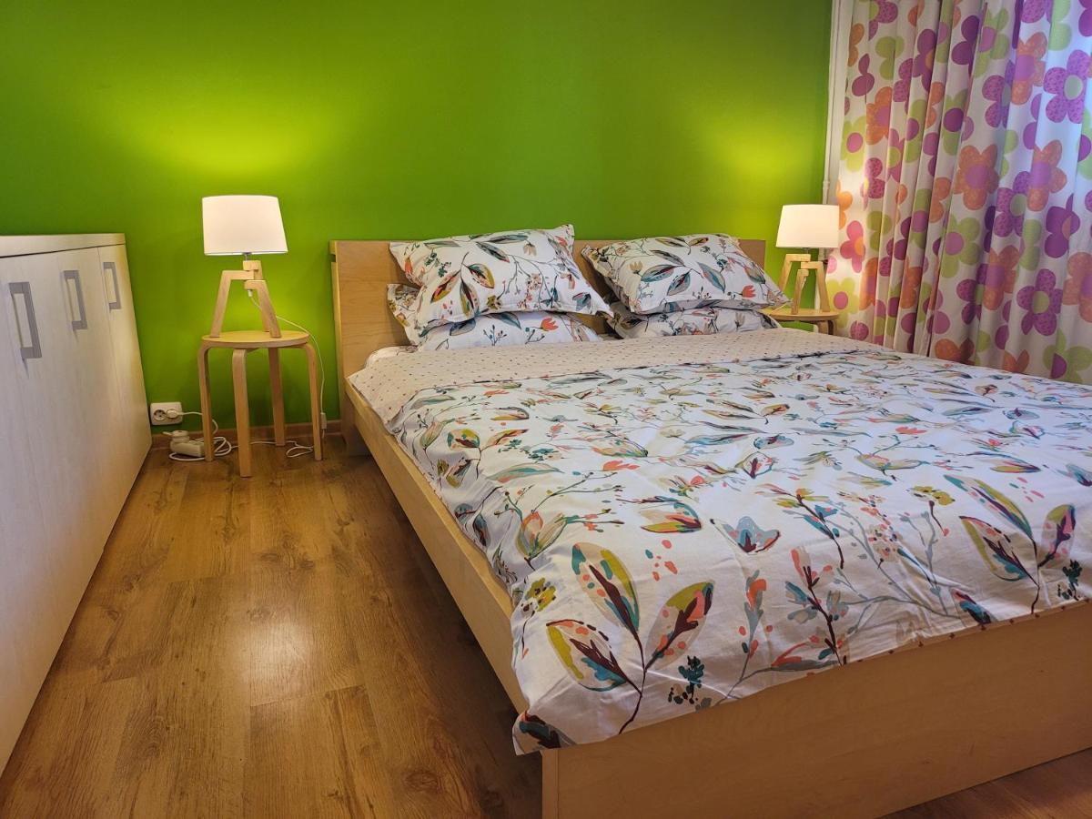Family Friendly With Kids Room, Quiet And Peaceful Boekarest Buitenkant foto