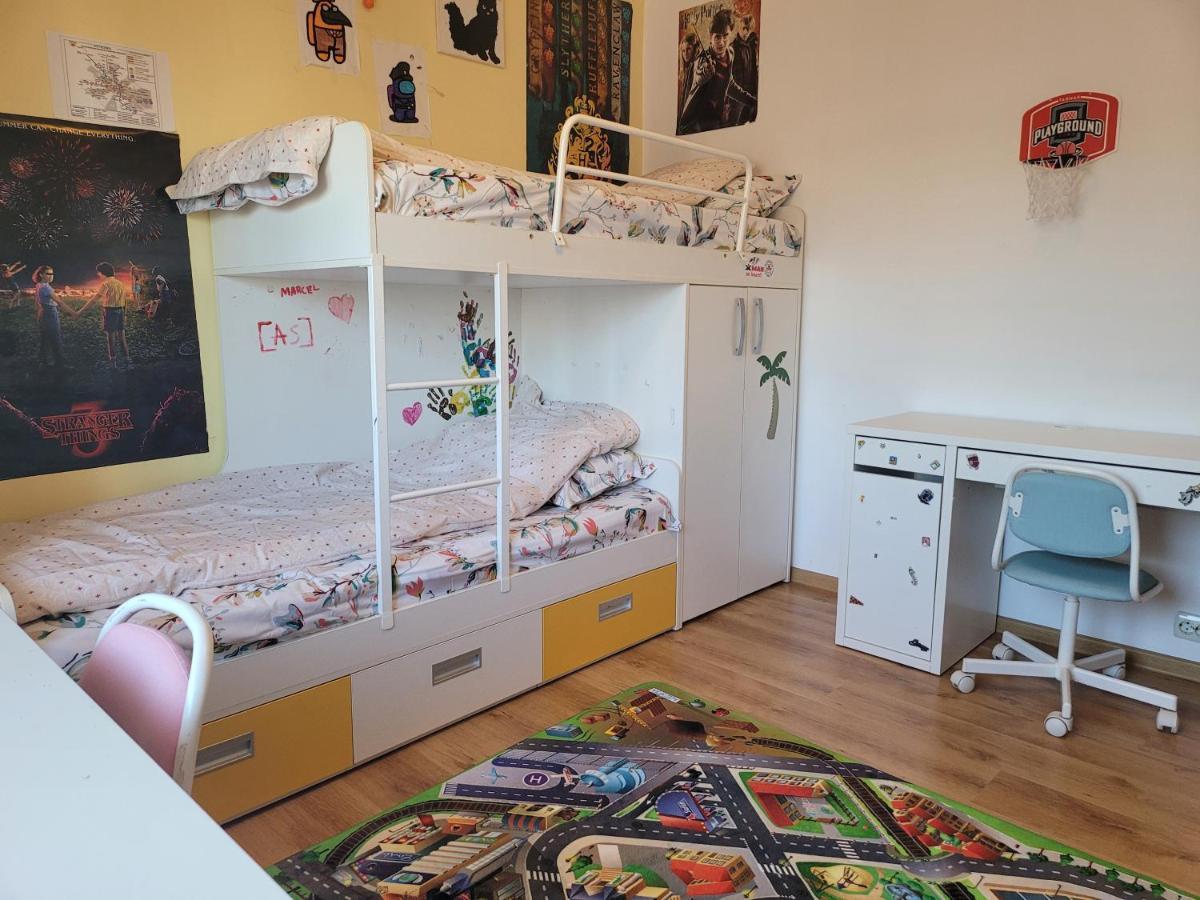 Family Friendly With Kids Room, Quiet And Peaceful Boekarest Buitenkant foto