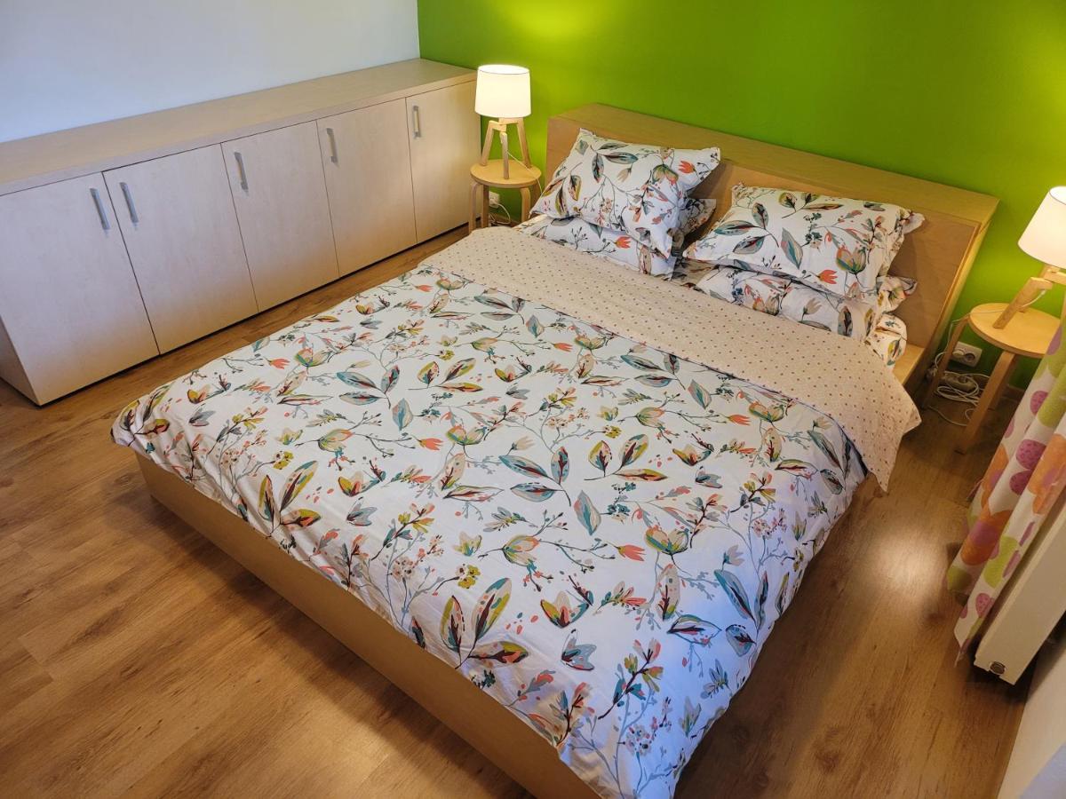 Family Friendly With Kids Room, Quiet And Peaceful Boekarest Buitenkant foto